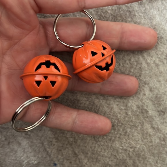 Goth dog Adjustable wire batwing harness and leash set - Picture 6 of 6